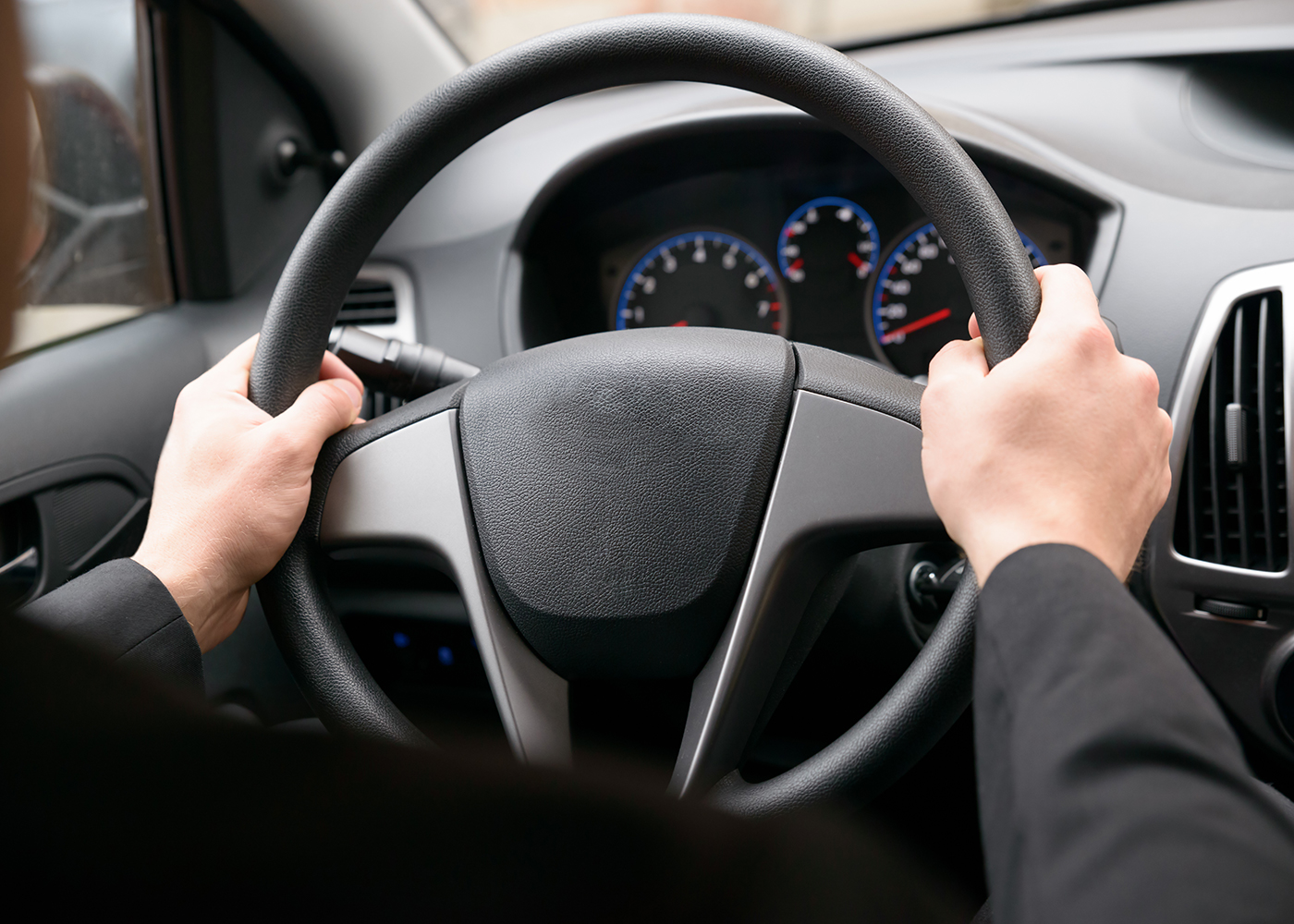 Doğru Direksiyon Tutuş Pozisyonları | Autogong Blog | Autogong