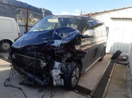 antalya'da hasarlı volkswagen
